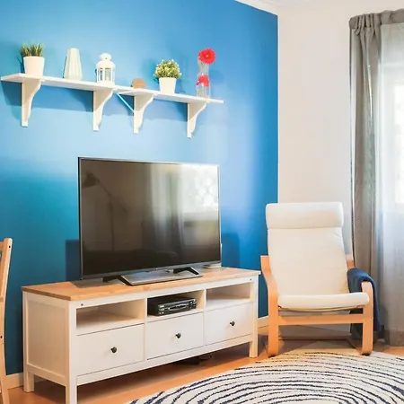 Beautiful 1 Bed Near The Beach *